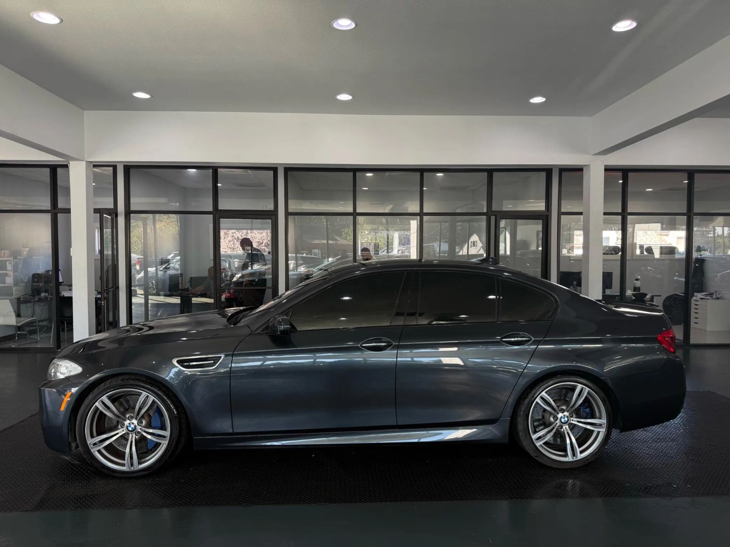 bmw 5 series 2013 WBSFV9C54DC773395 image bmw 5 series 2013 WBSFV9C54DC773395 image